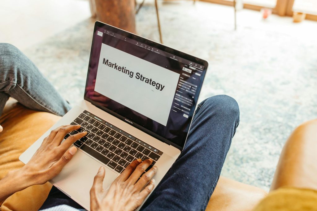 Lokasyon Bazlı Teklif Optimizasyonu: %20 Daha Fazla Dönüşüm İçin Stratejiler 1 digital marketing business bv4V6r