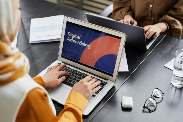 marketing advertising QjEJvn