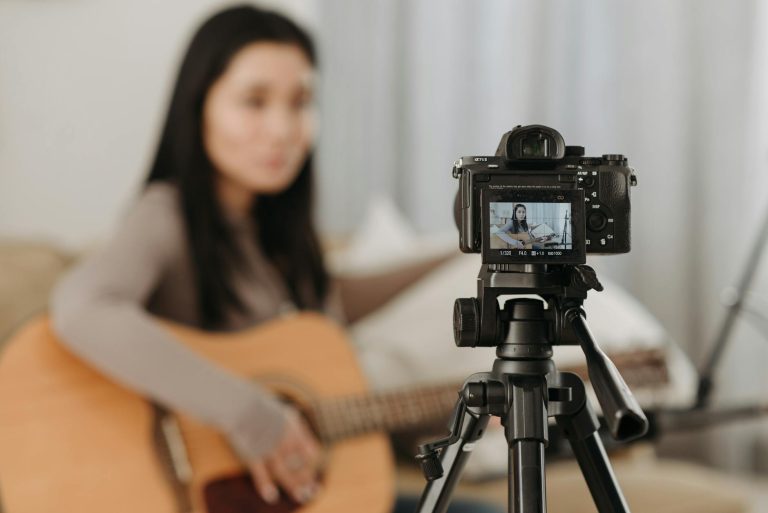 content creator camera mWZfSm