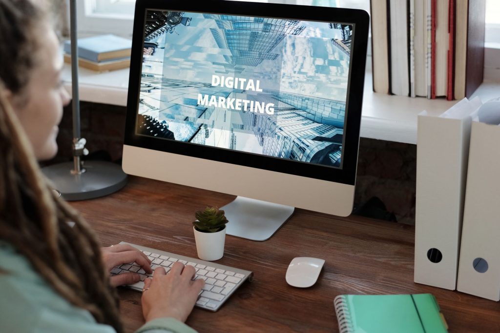 digital marketing business 9IXwTz