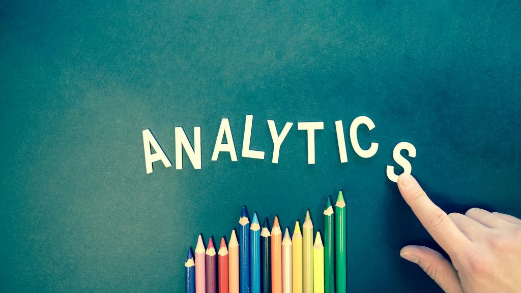 Parasite SEO: Markalar İçin Uygun mu? Riskleri ve Fırsatları Keşfedin 1 seo analytics data kuhNdX