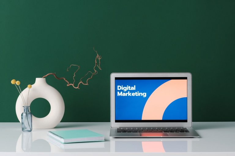 digital marketing business yyOMaZ