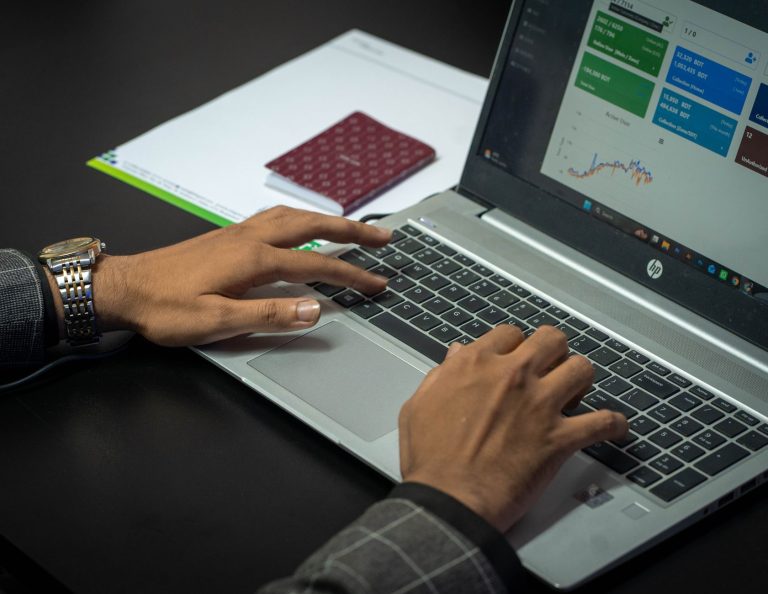 digital marketing dashboard IhrYxO