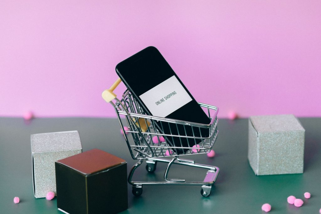 SaaS, E-ticaret ve Hizmet Sitelerinde CRO Önceliklerini Nasıl Optimize Edersiniz? 1 ecommerce online shopping Xrmfgw
