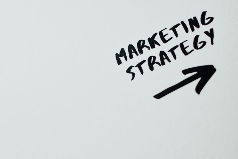 marketing advertising eMGf1K